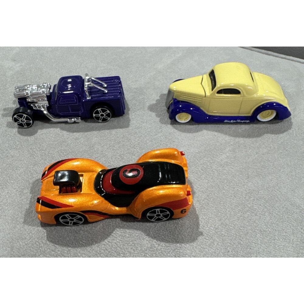 Lot Of 3 Maisto Die Cast Cars Toy Cars Vehicles Colorful